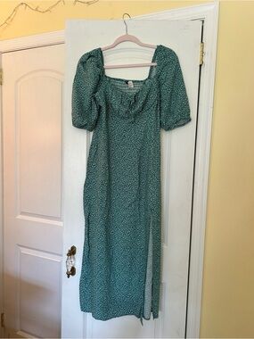 H&M Green Puff-Sleeve Midi Dress